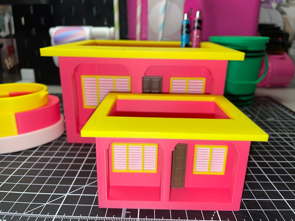 Image of Large house pen/pencil holder