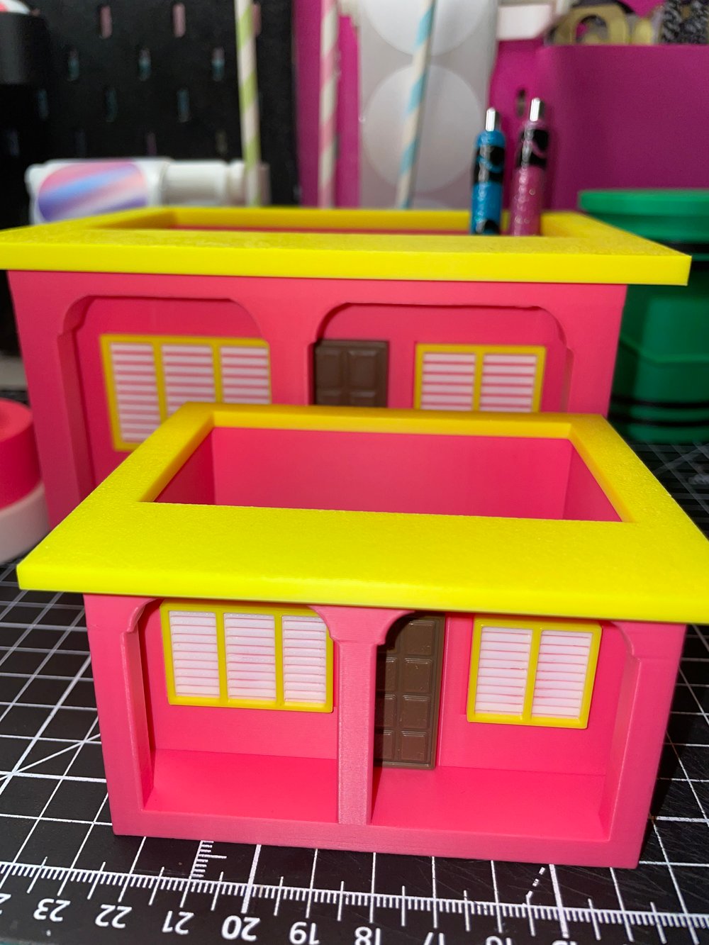 Image of Large house pen/pencil holder