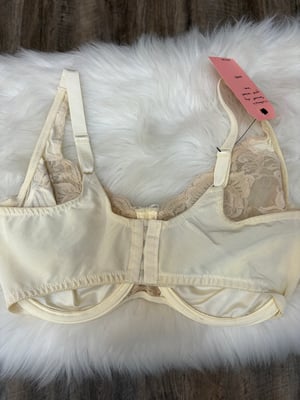 Image of Size 36DD - Vintage 1980s Gold Label Victoria's Secret Bra