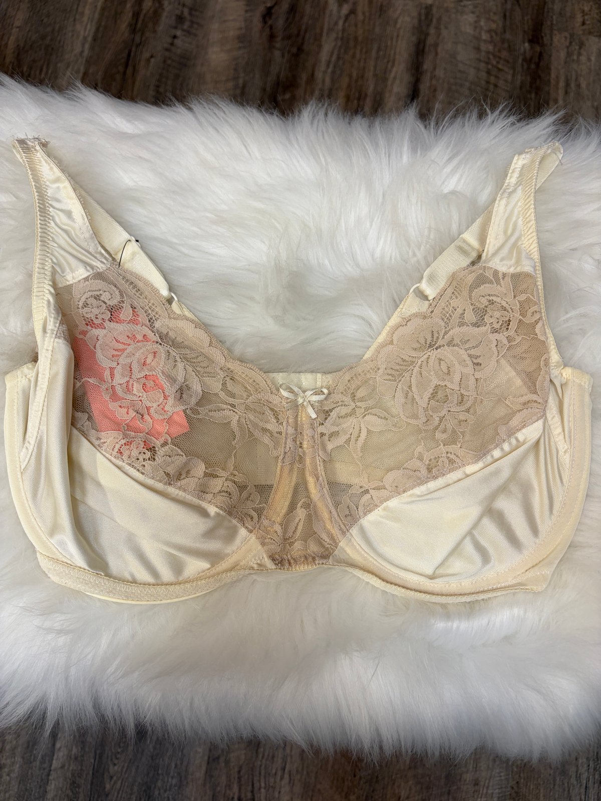 Image of Size 36DD - Vintage 1980s Gold Label Victoria's Secret Bra