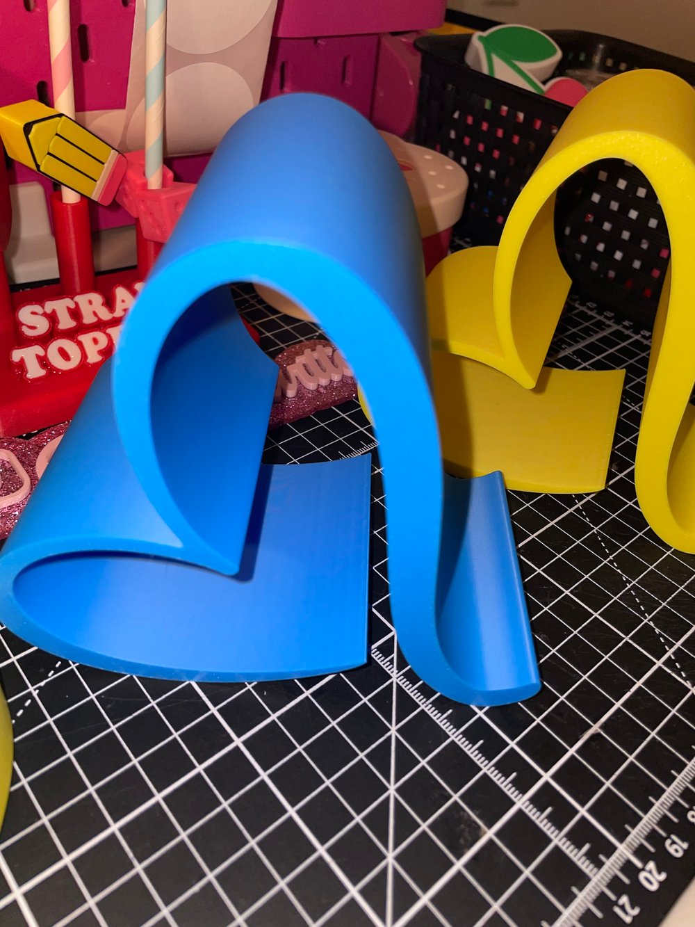Image of Heart shaped iPad/phone holder
