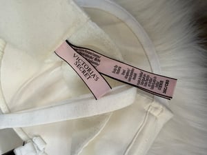 Image of 36C - Victoria's Secret White Bra New with Tags