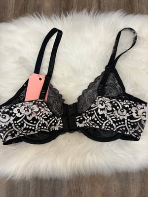 Image of Oscar de la Renta Vintage Lace Bra 