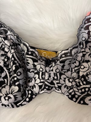 Image of Oscar de la Renta Vintage Lace Bra 