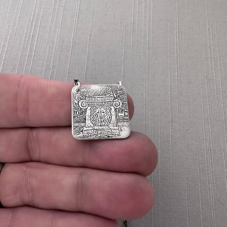 Sterling Silver Purdue Lion Fountain Necklace Image 3