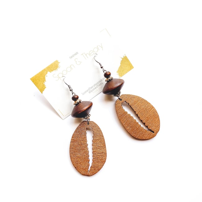 Eunice Cowrie Shell Earrings 