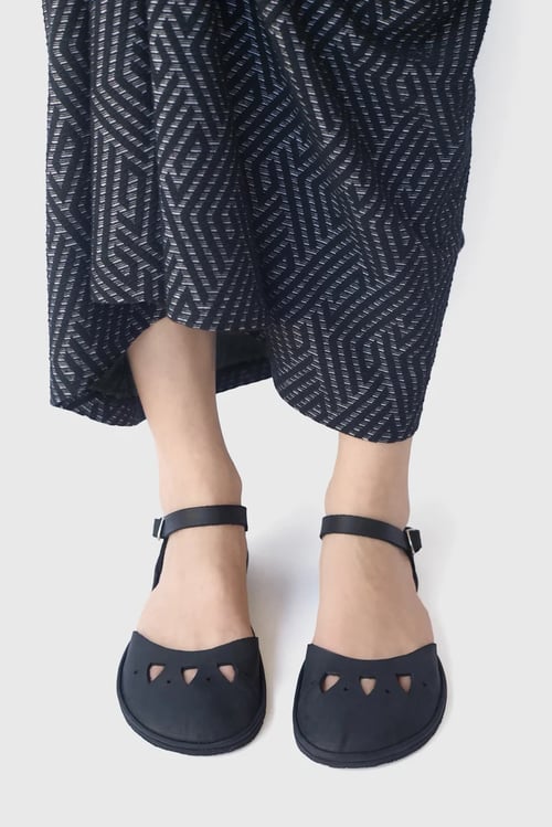 Image of Kali flats in Black - Ready to ship