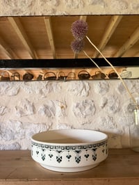 Image 14 of Grands saladiers en terre de fer - Tables de campagne