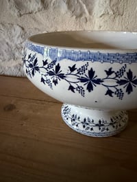 Image 5 of Soupière ou coupe à fruits Moulin Des Loups modèle Bleuets - Art de la table 