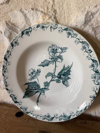 Image 2 of Assiette creuse en terre de fer Saint Amand modèle Richelieu - Art de la table ancien