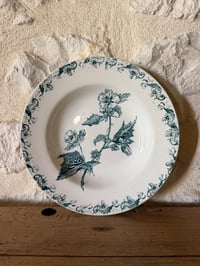 Image 3 of Assiette creuse en terre de fer Saint Amand modèle Richelieu - Art de la table ancien