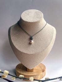 Image 1 of Pearl Mini Chain