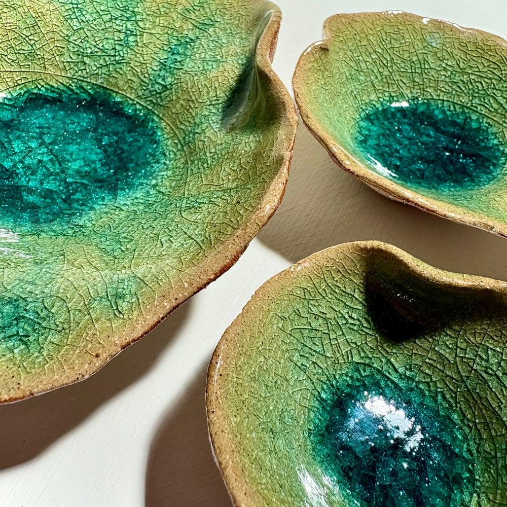 Image of Glass Lilly Dish Trio