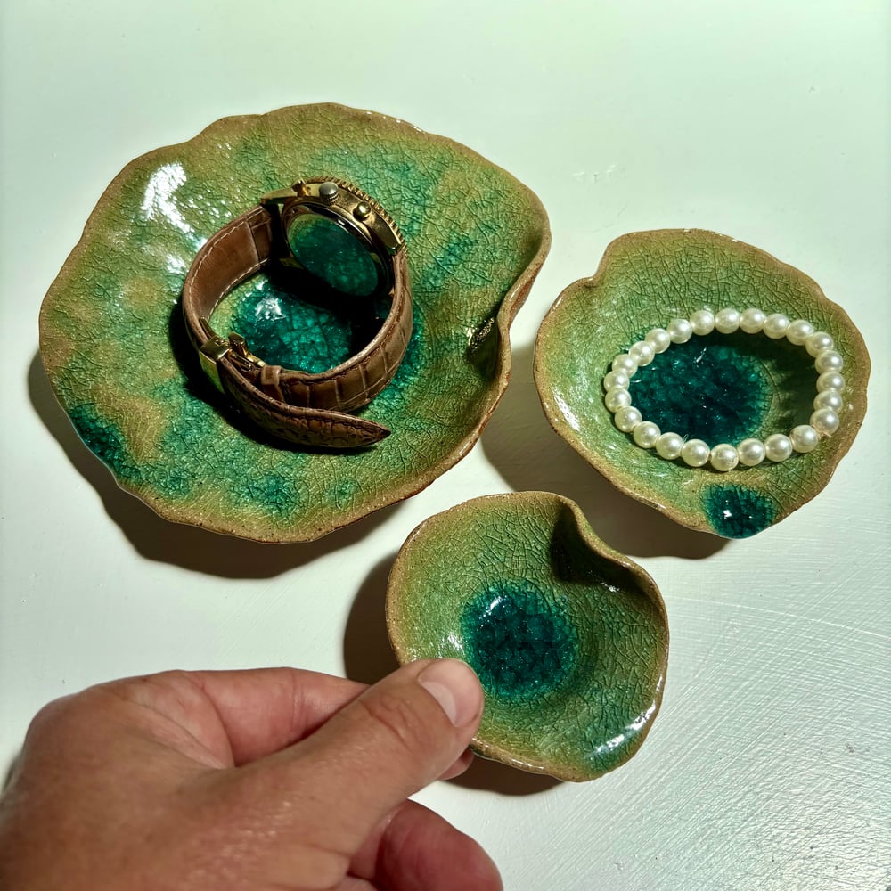 Image of Glass Lilly Dish Trio