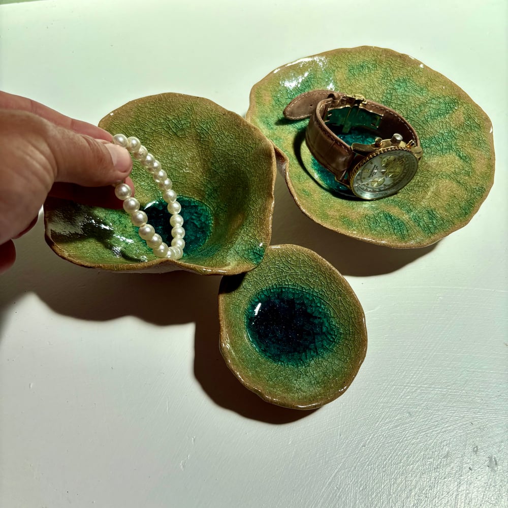 Image of Crystal lilly trio 