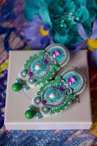Image 6 of Cold Rainbow - Grandes et incroyables boucles d'oreilles à Clips - Fermoirs Argentés