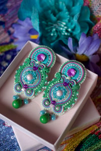 Image 9 of Cold Rainbow - Grandes et incroyables boucles d'oreilles à Clips - Fermoirs Argentés