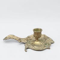 Image 5 of Ancien bougeoir à main en bronze fin XIXe - style Louis XV - bougeoir rat de cave décor rocaille