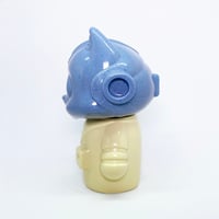 Image 2 of Catstronaut! - Light Blue Granite With Warm Vintage White