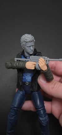 Image 6 of Ethan Winters re8 kit