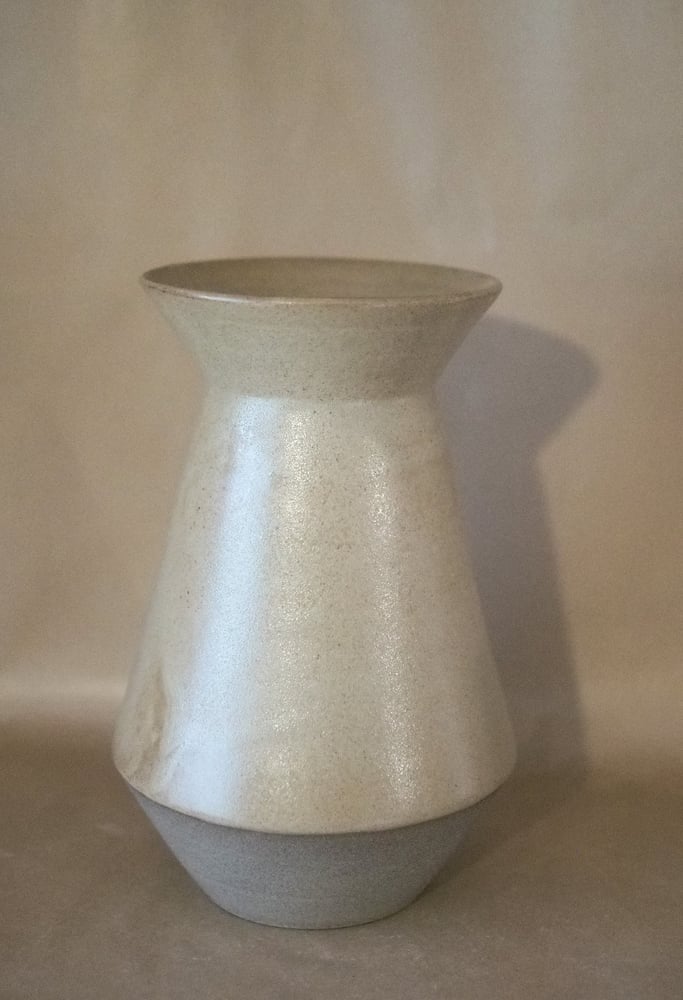 Image of Tēina vase - Ōpapa
