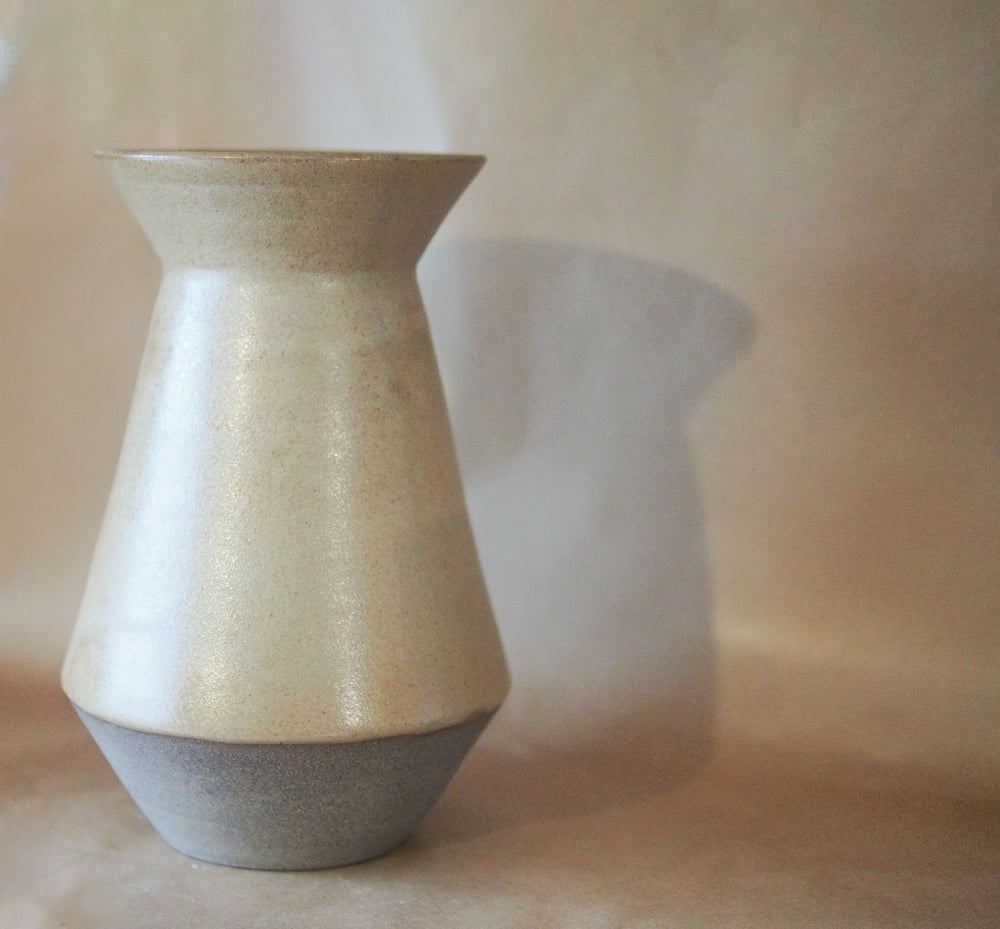Image of Tēina vase - Ōpapa