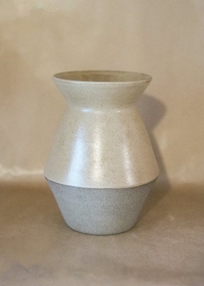 Image of Tēina vase - Ōpapa