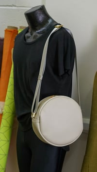 Image 3 of Winnie Handbag in Ivory Vinyl