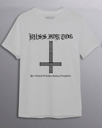 BUSS FOR TOG: hvit t-skjorte