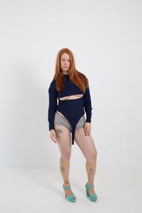 Image 2 of Cut-Out Structured Body