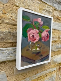 Image 5 of 3 pink roses in round vase 20cm x 26cm 