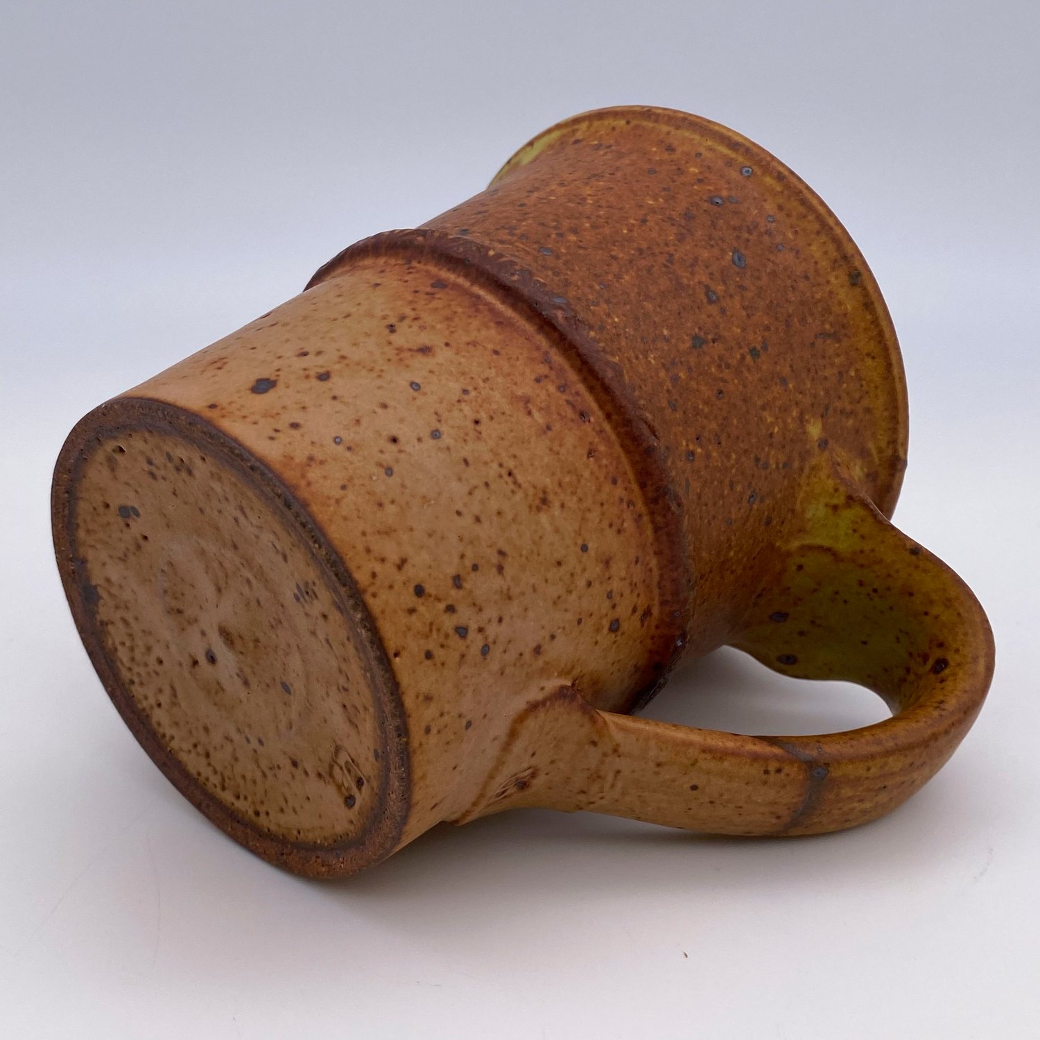 Image of Mug (cream+iron)
