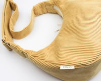 Image 3 of Sac croissant • velours côtelé jaune
