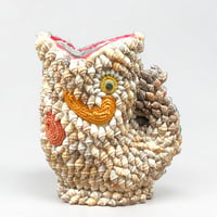 Image 1 of Vase en coquillages vintage en forme de poisson - art populaire bord de mer 1970