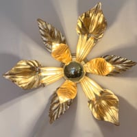 Image 4 of Grande applique murale fleur en métal doré à la feuille vintage - Applique florentine