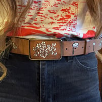 Image 3 of ANTIQUE BROWN NATIVE DAISY BELT BUCKLE
