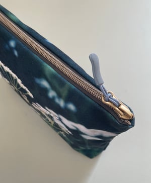 Image of Cow parsley, LARGE travel bag, make-up, toiletries zipper pouch
