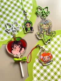 Image 3 of LLAVEROS Y STANDEES