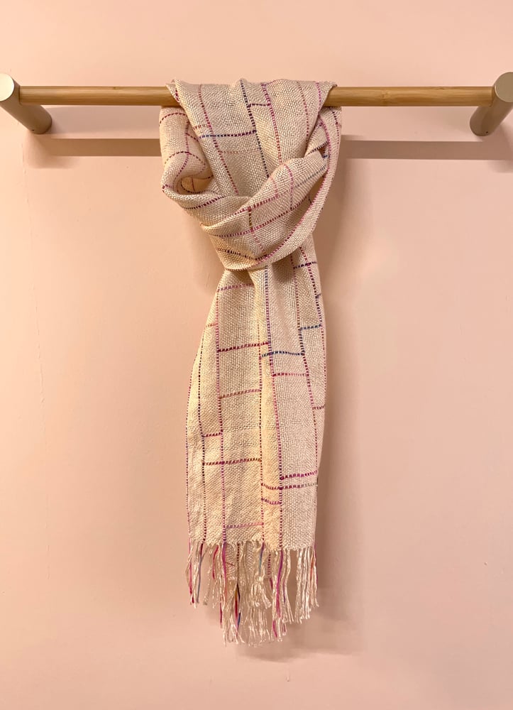 Image of Ecru & Pink Mix Silk/Seaweed Linear Scarf