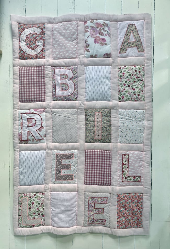 Plaid Bébé 9 lettres