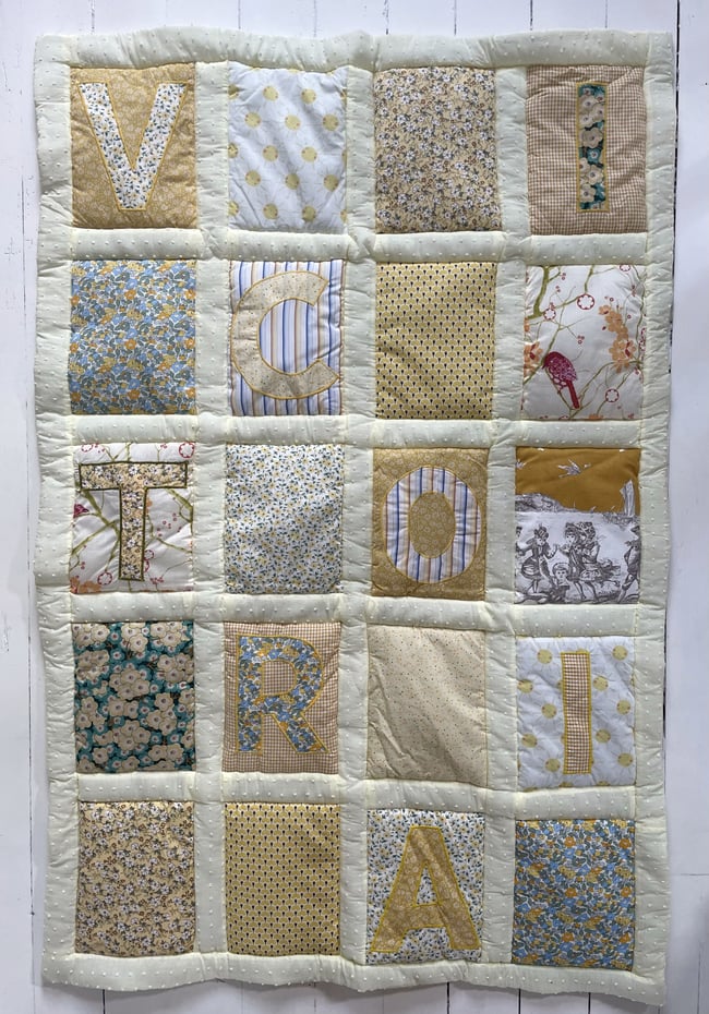 Plaid bébé 8 lettres