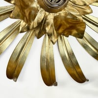 Image 9 of Applique murale fleur en métal doré à la feuille d'or vintage - Applique florentine