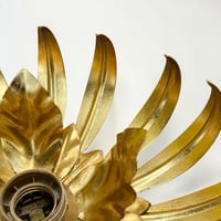 Image 8 of Applique murale fleur en métal doré à la feuille d'or vintage - Applique florentine