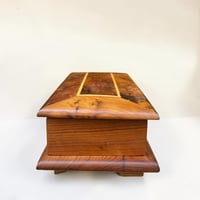 Image 6 of Boîte à bijoux en bois de thuya - coffret à compartiments pivotants fait main