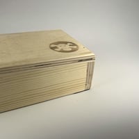 Image 2 of slanted wallie box