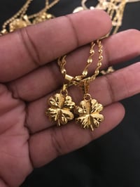 Four leaf clover heart chain