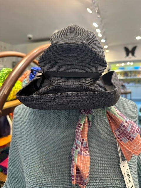 Mature Ha Boxed Hats - Image 5 of 6
