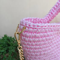 Image 3 of Bolso Rosabel en color Rosado con Detalles Dorados