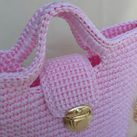 Image 4 of Bolso Rosabel en color Rosado con Detalles Dorados