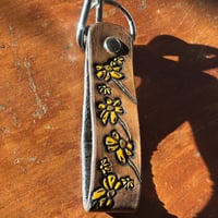 Image 3 of NATIVE DAISY KEYRING